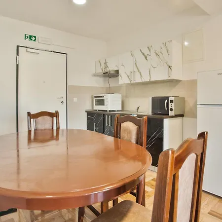 Lovely In With Kitchen Vir